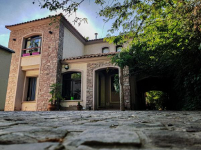 Quinta family house